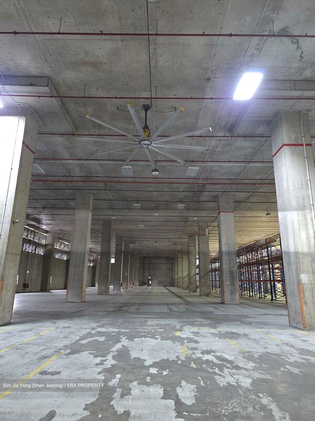 Jalan Buroh (D22), Warehouse #570509211